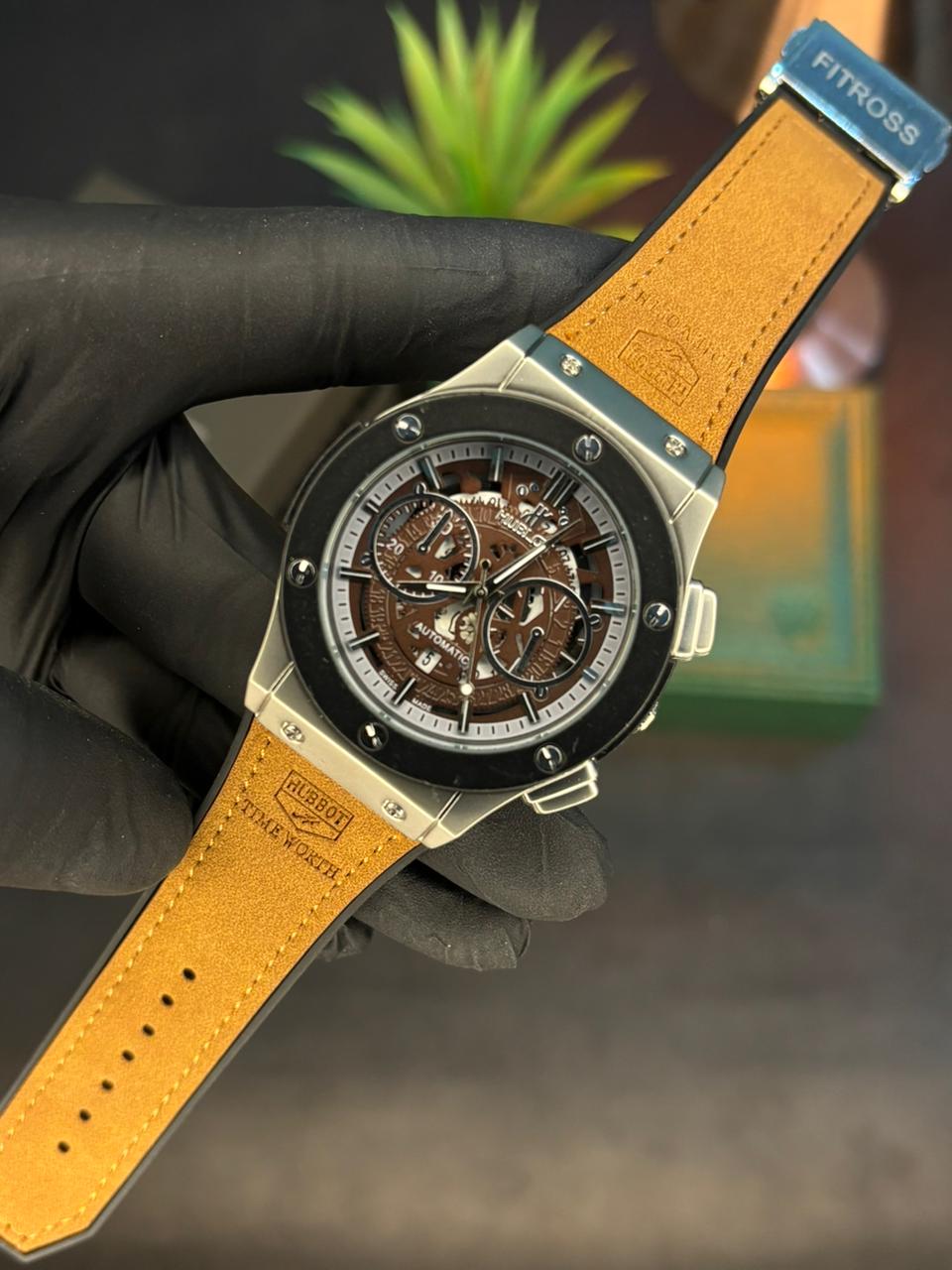 HUBLOOT BROWN LEATHER