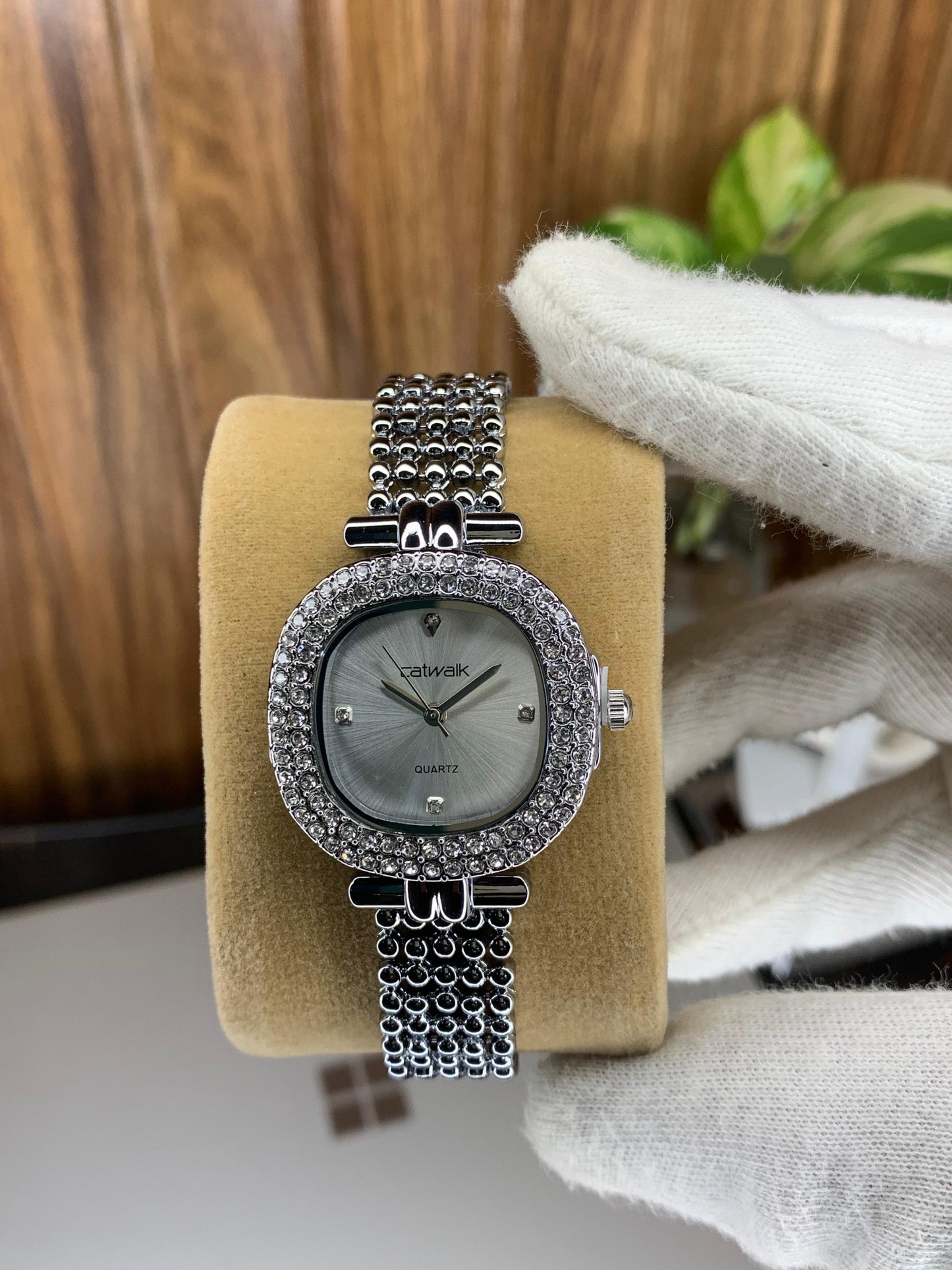 Catwalk White Diamond Square Edition Watch