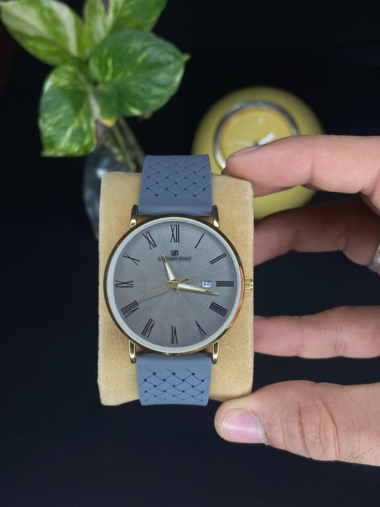 Universal Point Magnet Watch